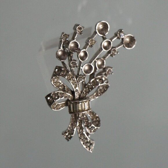 Vintage Silver Tone Clear Rhinestone Bow Pin Brooch -FLAWS - Picture 3 of 7